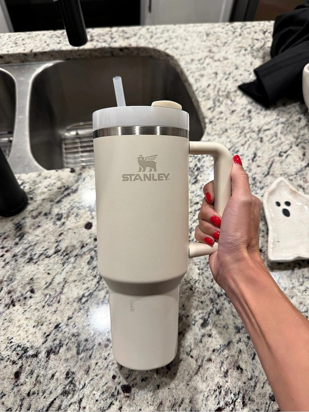 Stanley Adventure Quencher Travel Tumbler 40 oz Cream